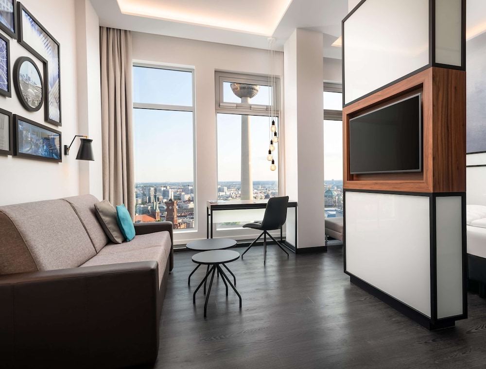 Suite (Sky)