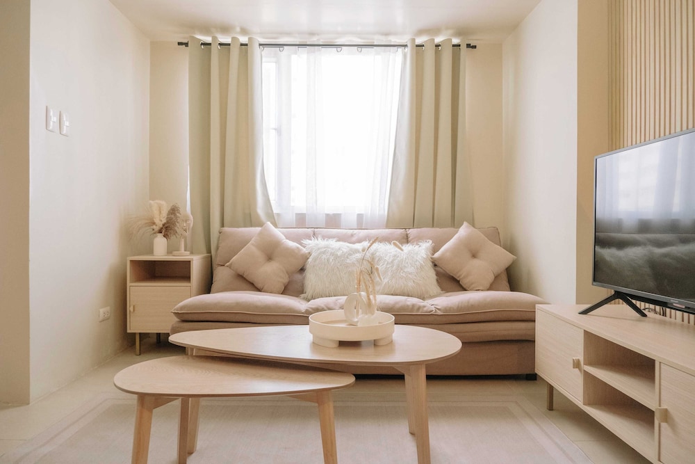 Condo, 1 Bedroom, Balcony, Garden View