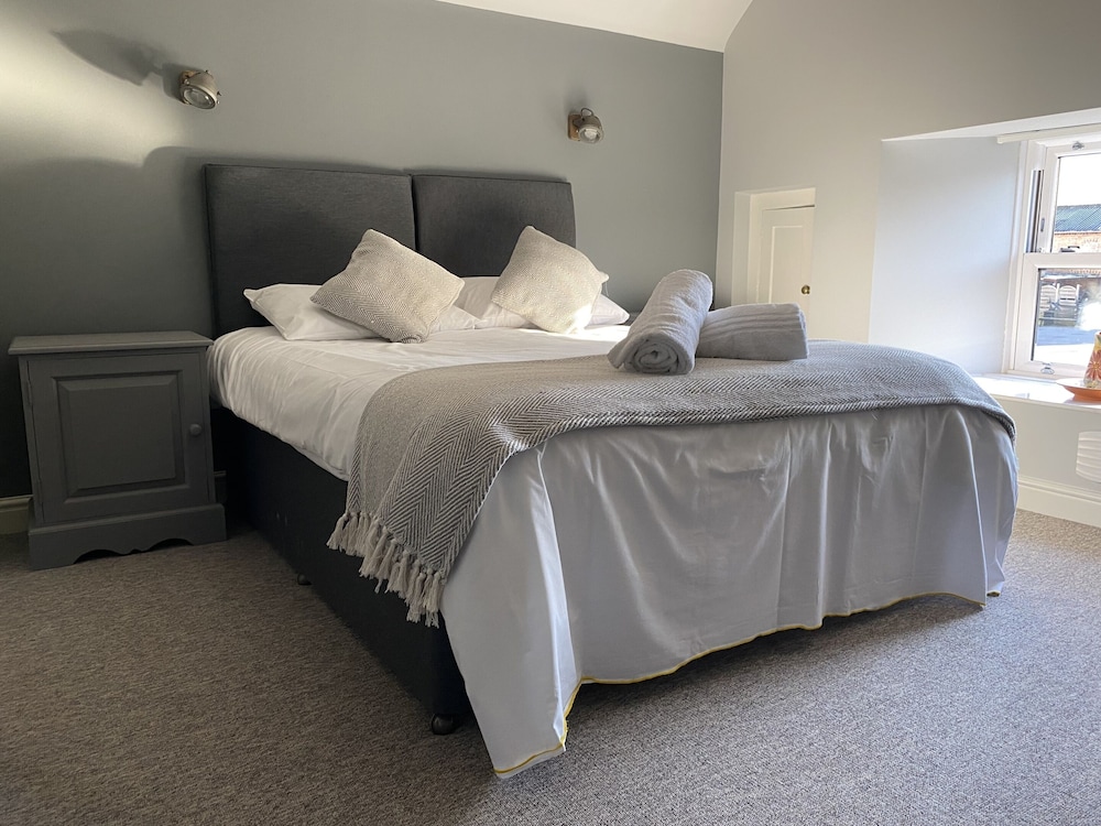 Luxury Twin Room, Ensuite - Photo 31
