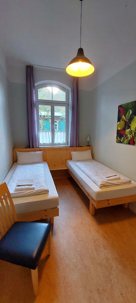 Basic Twin Room, Garden View photo 3