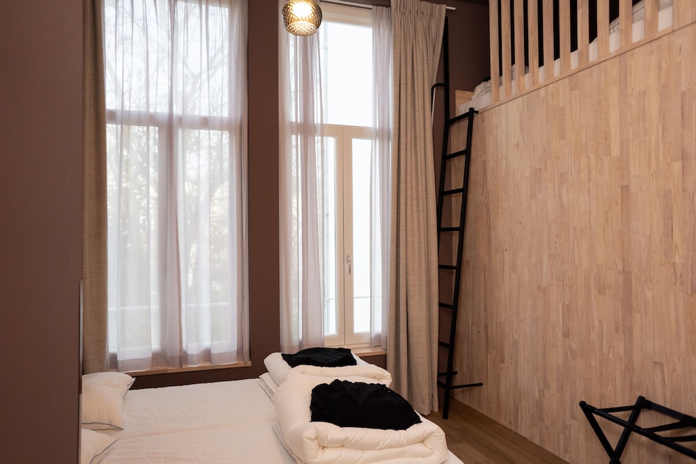 Deluxe Room, Multiple Beds, Non Smoking photo 1