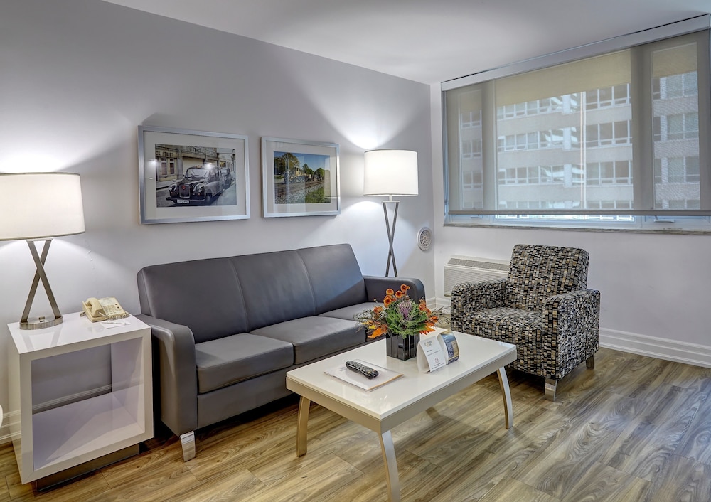 Luxury One Bedroom Suite, 1 King Bed - Photo 3