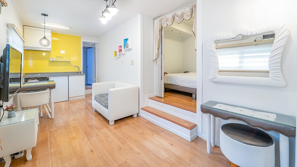 Basic Room, 1 Bedroom (Rose)