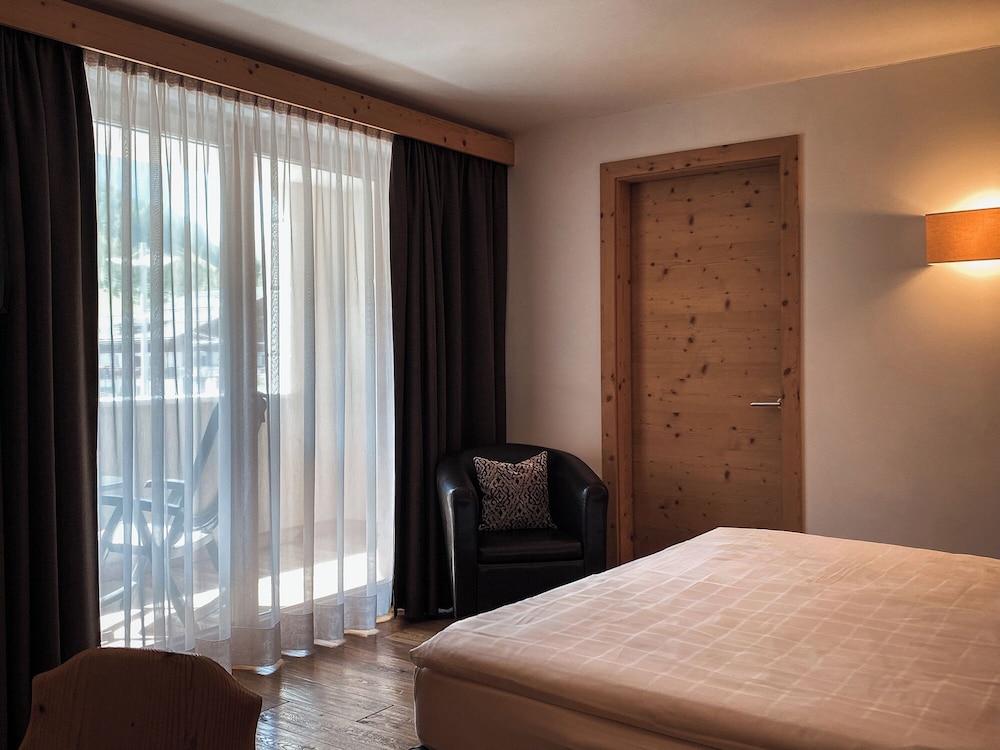 Classic Double or Twin Room photo 2