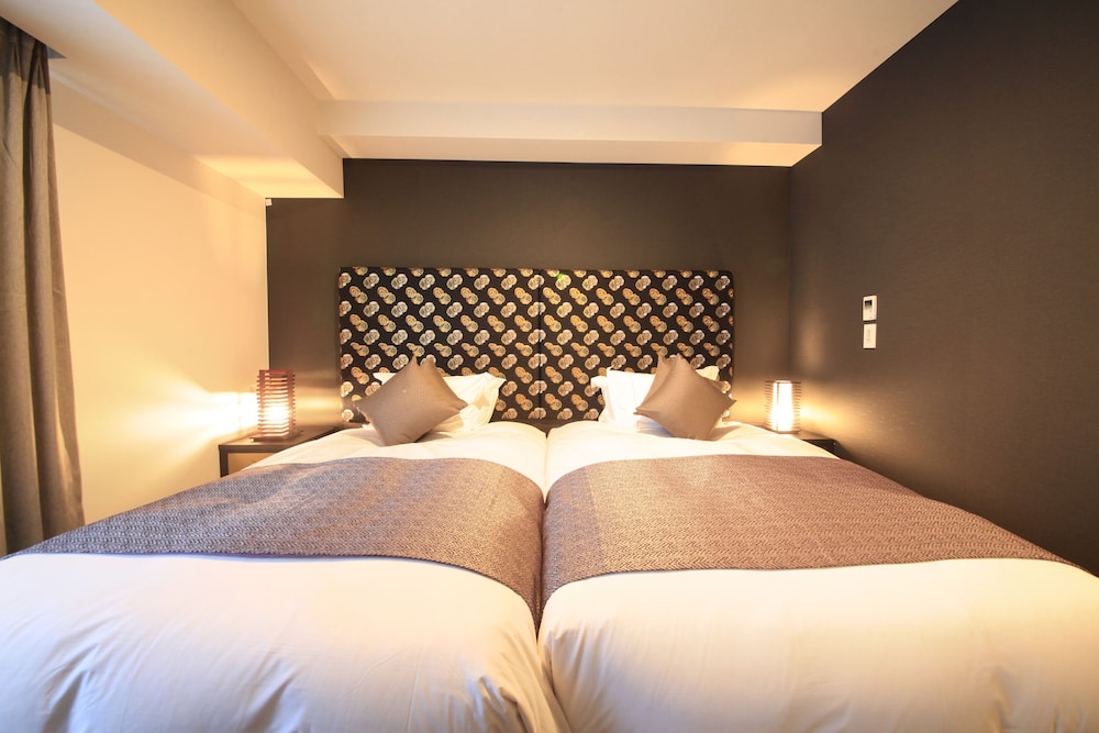 Standard Twin Room -Non Smoking (2 Semi-double Bed) - Photo 9