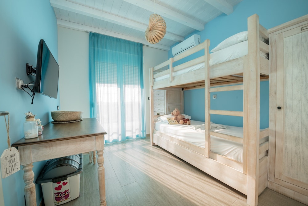 Villa, 3 Bedrooms, Sea View photo 3