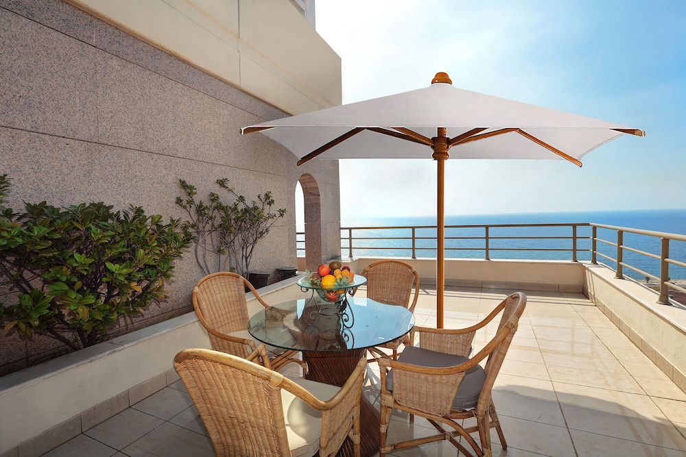 Suite, 1 King Bed, Sea View (Diplomatic) - Photo 6