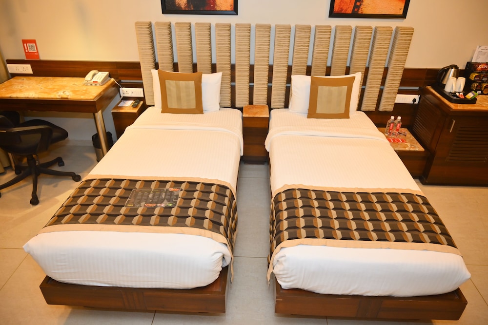 Business Twin Room photo 2