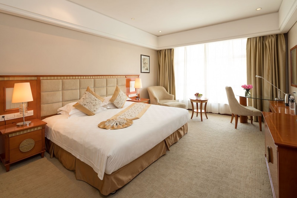Deluxe Room, 1 King Bed