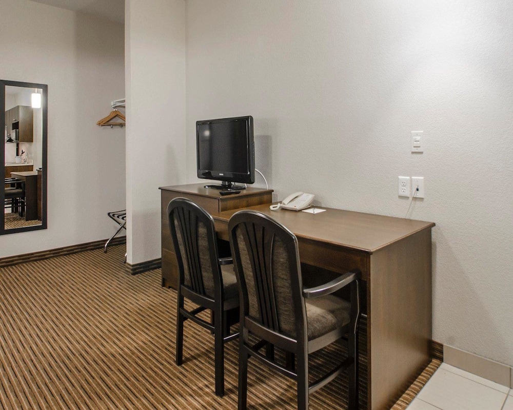 Efficiency, Room, 1 Queen Bed, Non Smoking - Photo 8