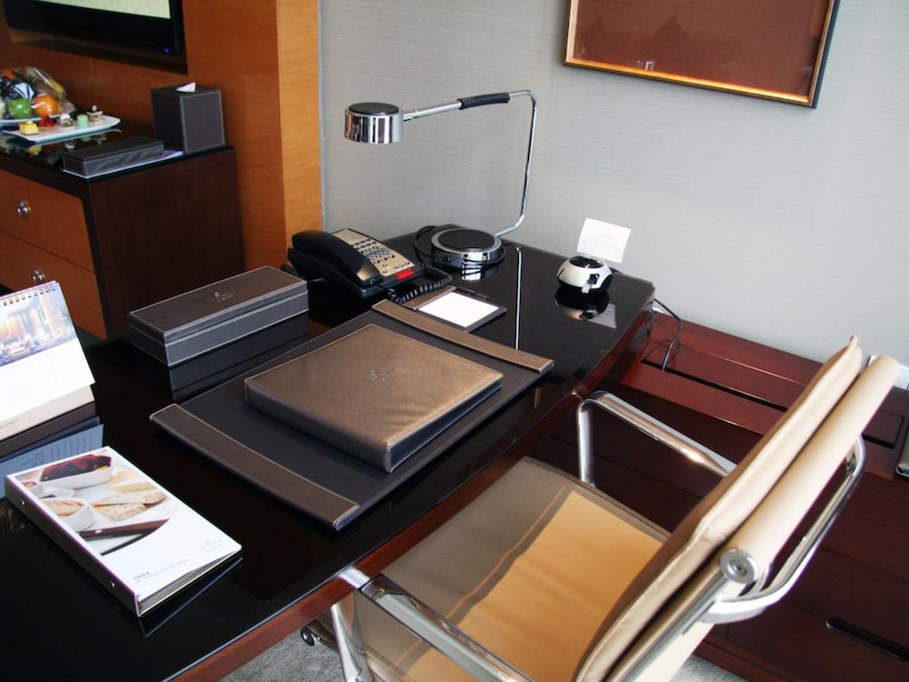 Executive Room, 1 King Bed - Photo 1