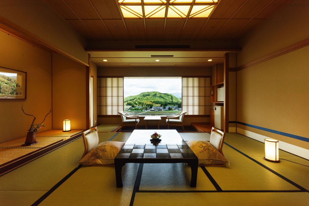 Standard Japanese Style Room (12.5 tatami mats) photo 1