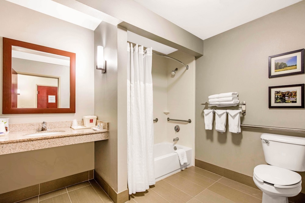 Suite, Multiple Beds, Accessible, Non Smoking - Photo 4