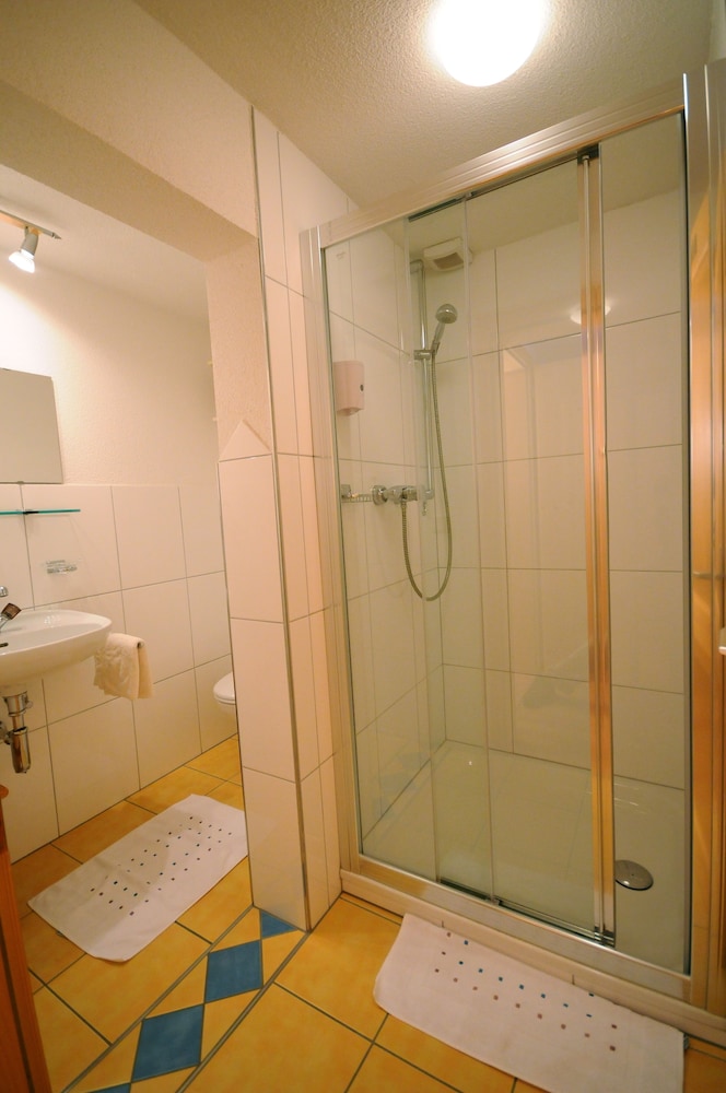 Classic Double Room, Mountain View (Steinroeschen  (No Cleaning Fee)) photo 2