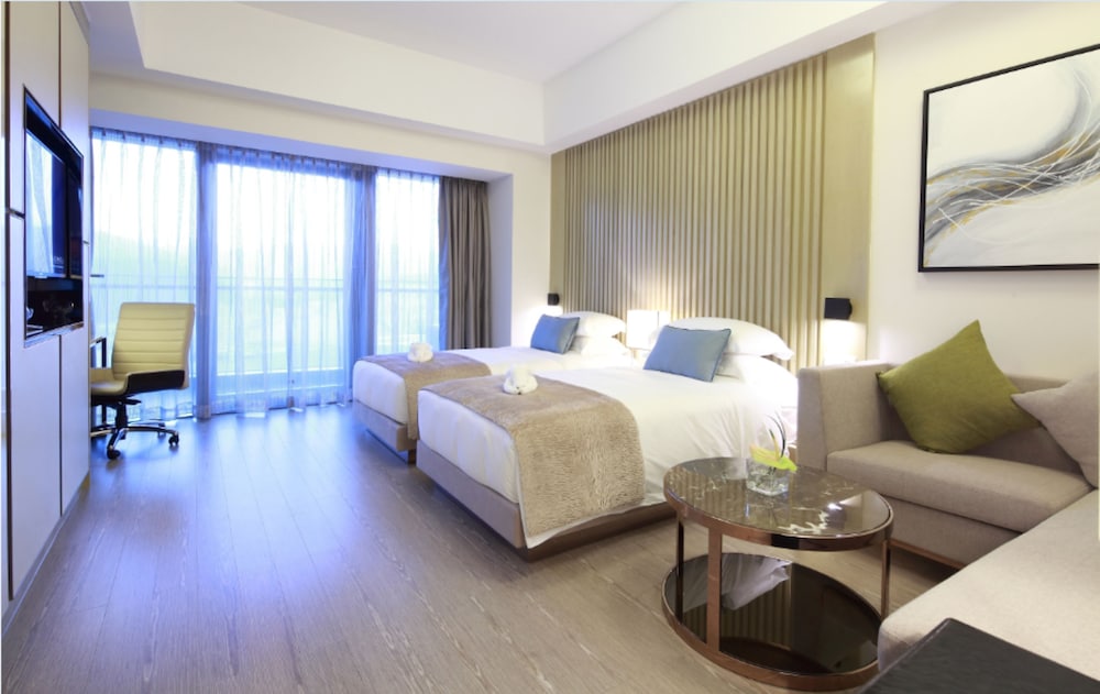 Superior Twin Room, City View - Photo 4