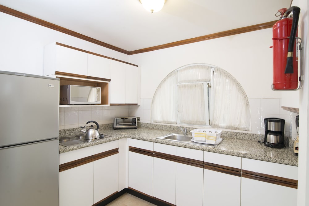 Suite, 1 Bedroom - Photo 6