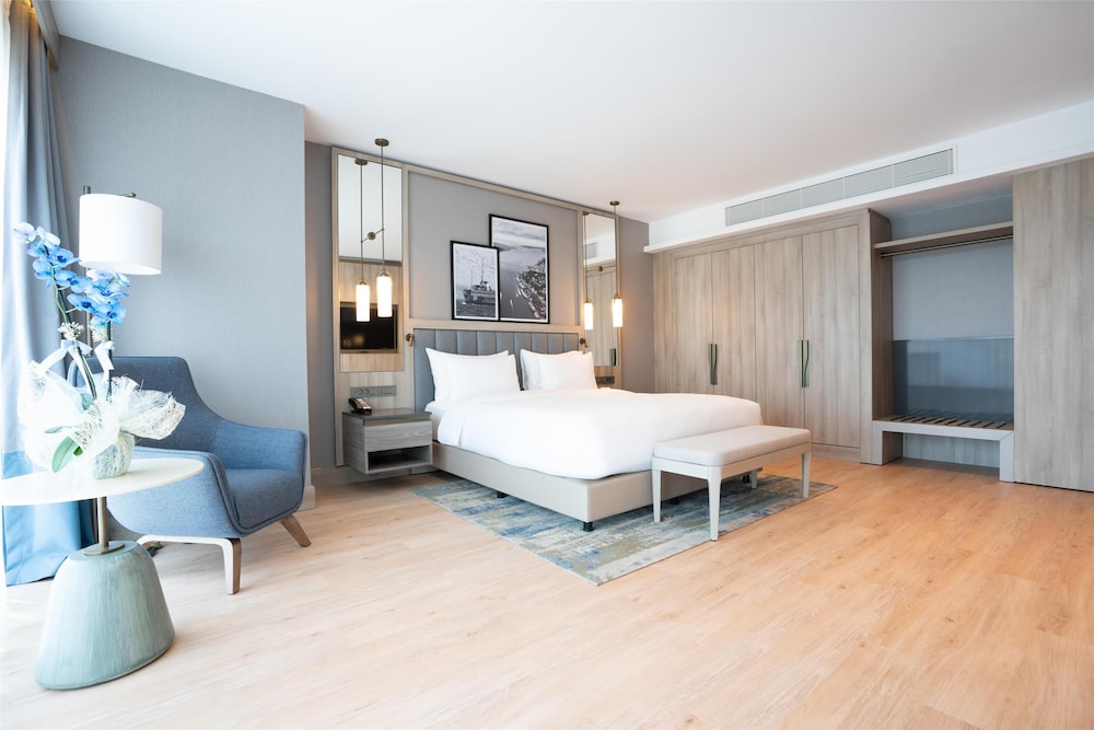 Executive Suite, City View photo 1