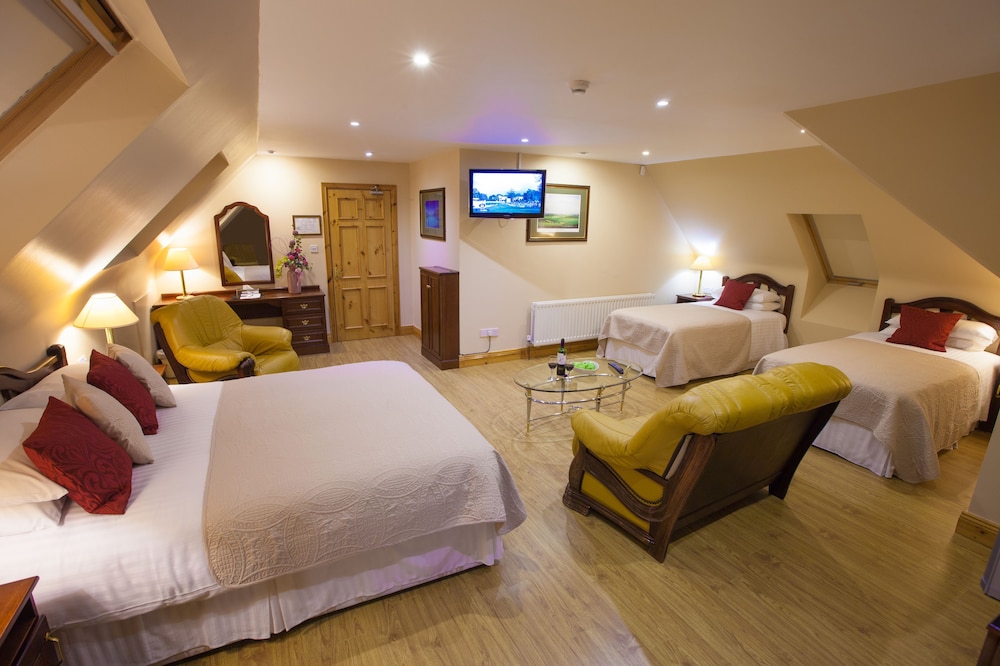 Junior Suite Ensuite with Bath Sea View (Golf Course View - Room 5) photo 1