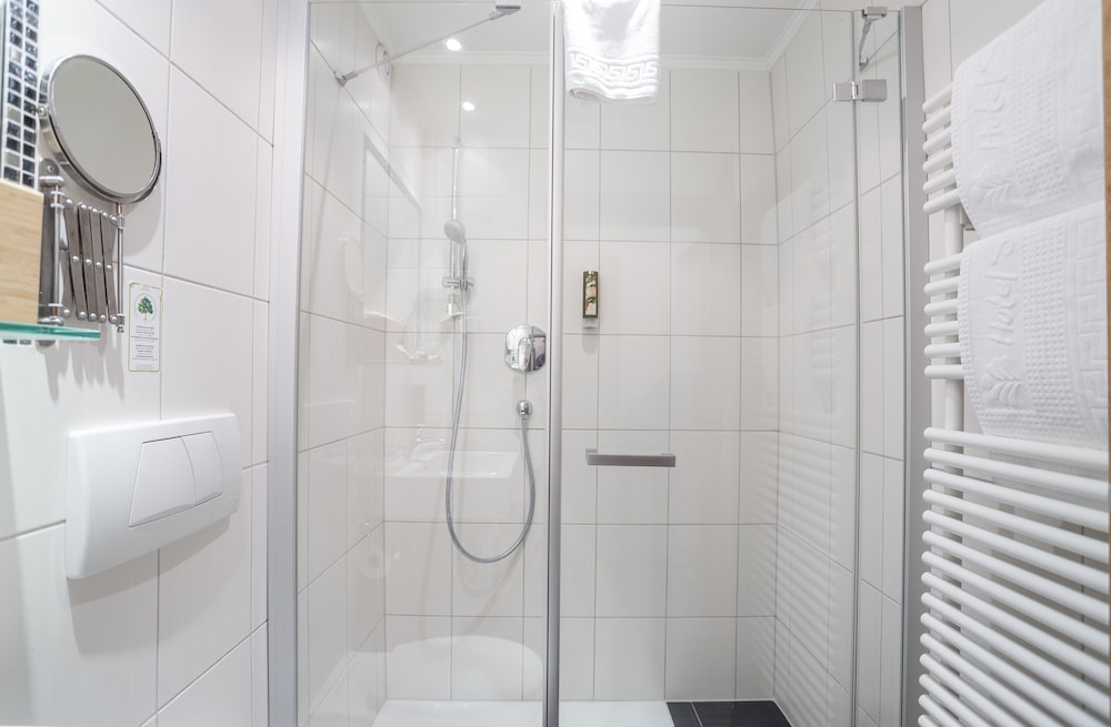Classic Double Room, 1 Bedroom, Balcony (Akelei) photo 2