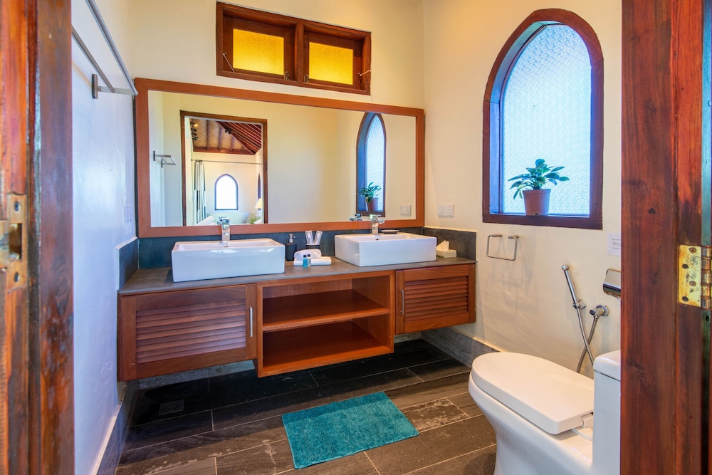 Royal Orchid Villa - Photo 12