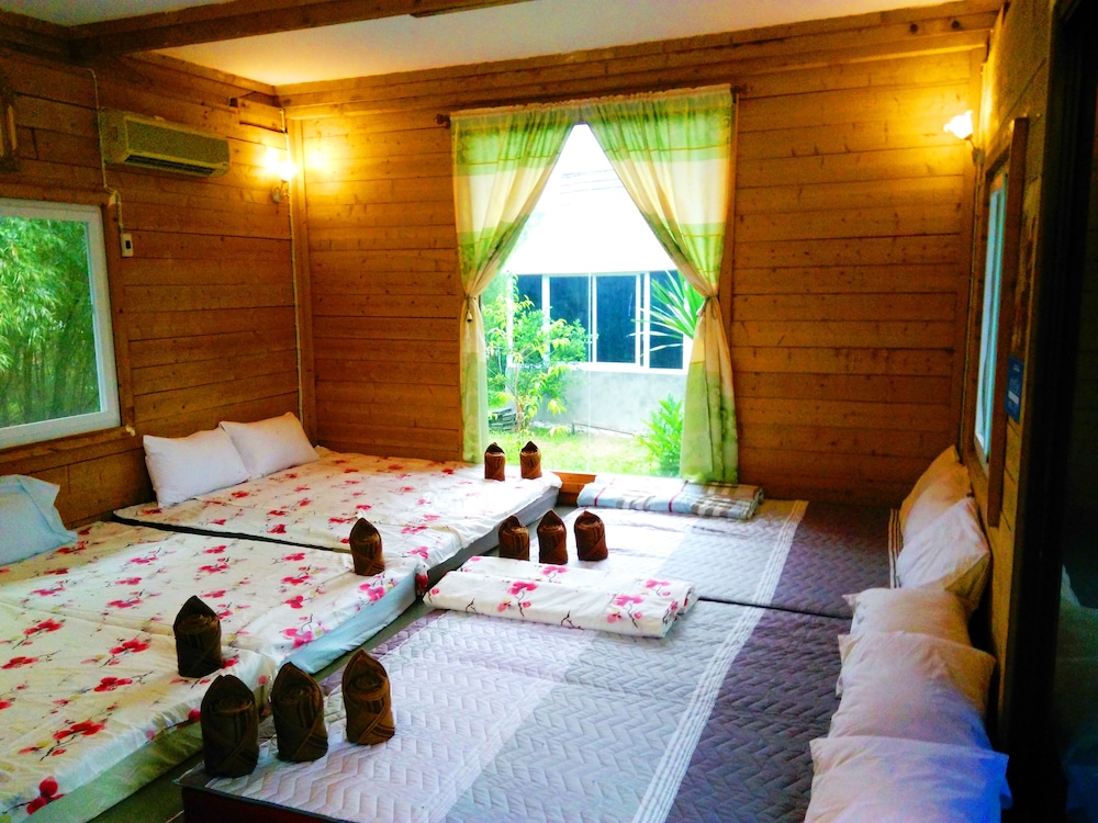Basic Bungalow for 10 People photo 3
