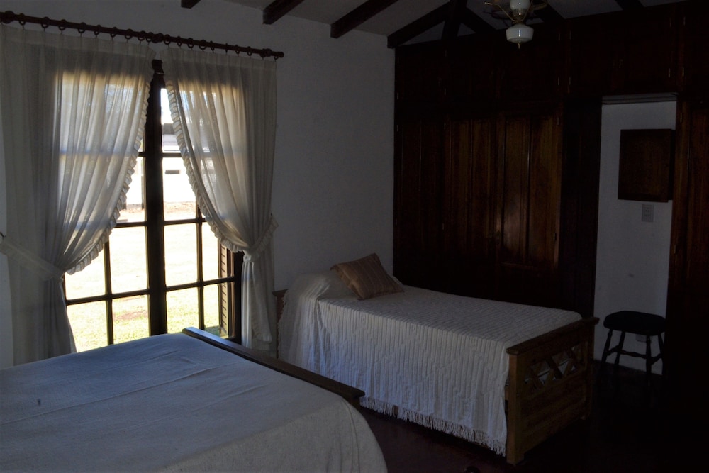 Family Room, Multiple Beds, Ensuite, Courtyard View photo 2