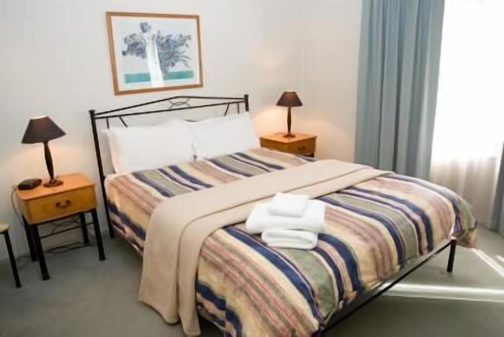 Apartment, 2 Bedrooms (1 Queen & 1 Double) - Advance Purchase photo 1