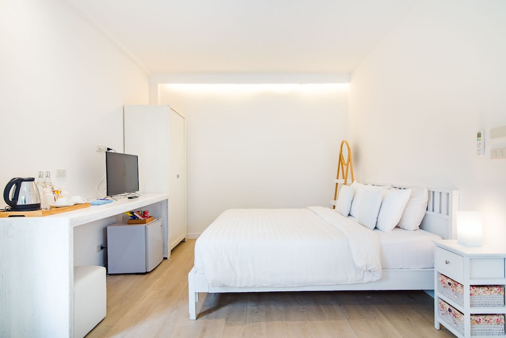 Bamboo Terrace Suite photo 2