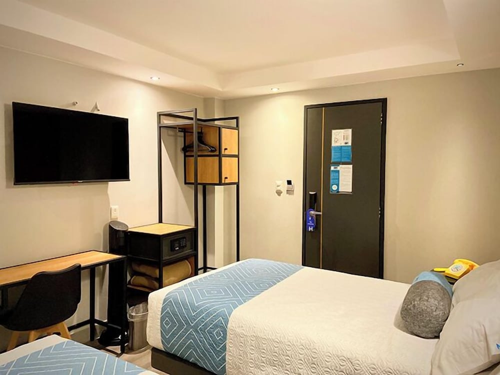 Standard Twin Room photo 2