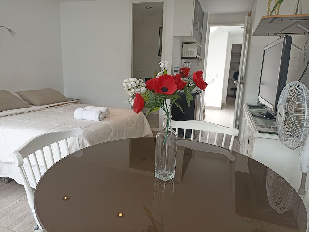 4 Executive Suite, Corner, 3 bedrooms photo 2