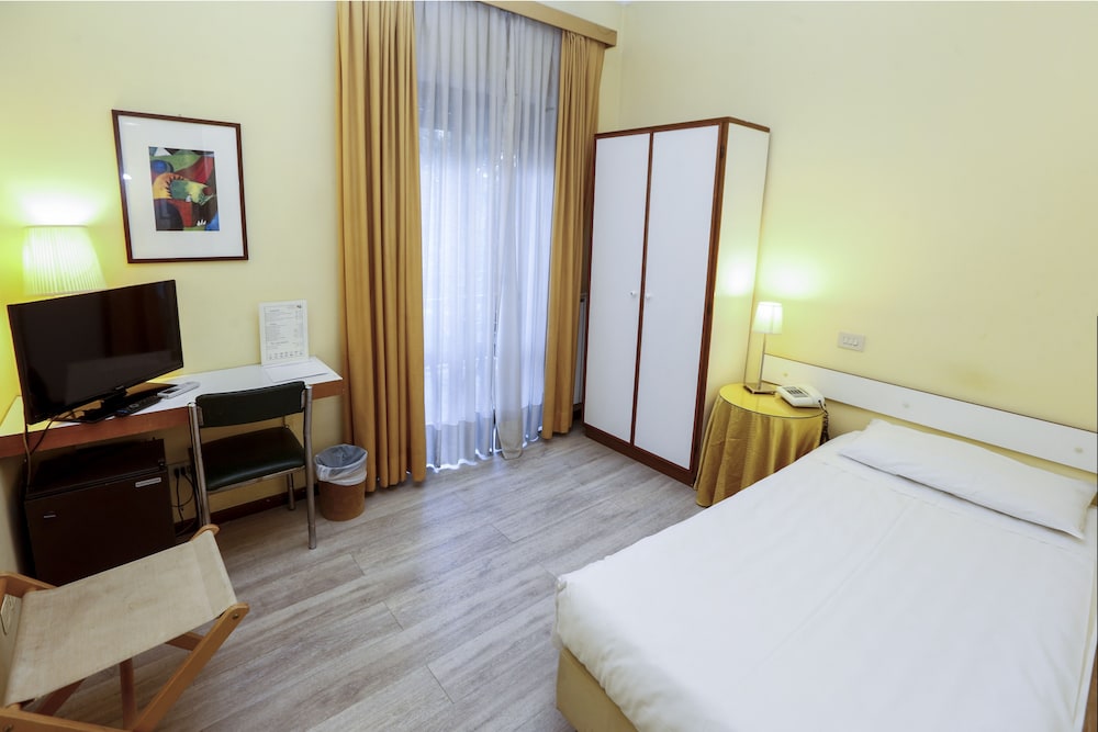 Single Room photo 1