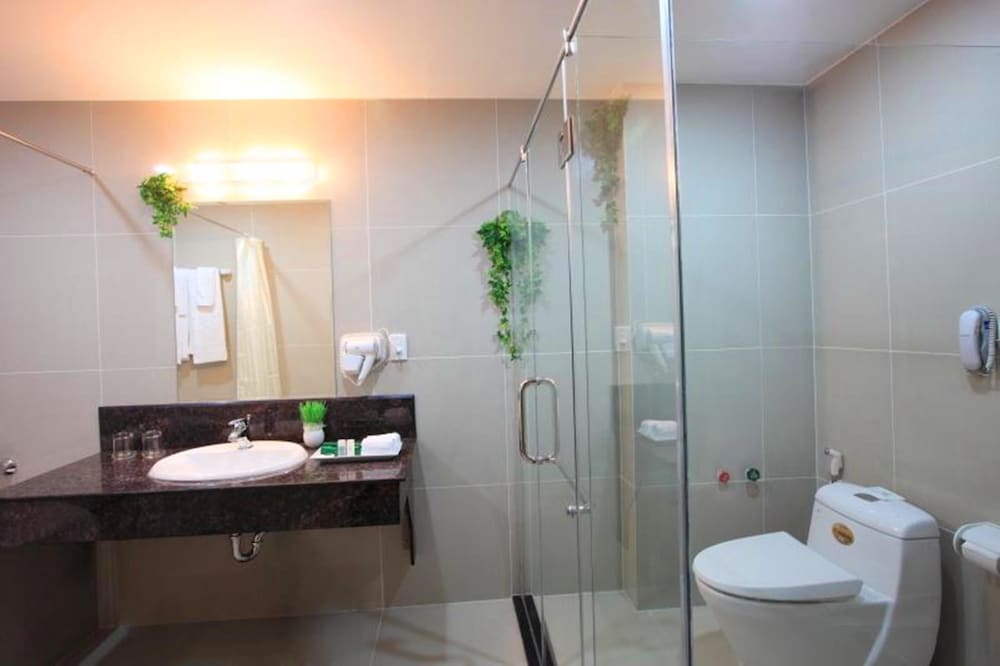 Junior Suite, 1 King Bed, River View photo 3