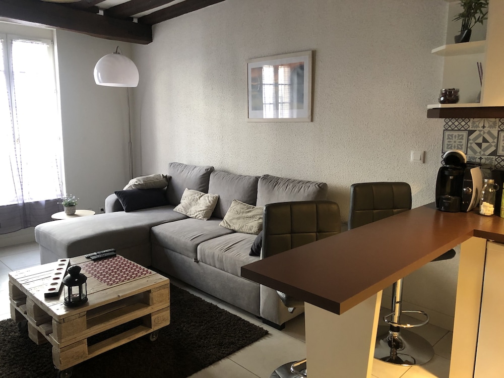 Deluxe Apartment photo 2