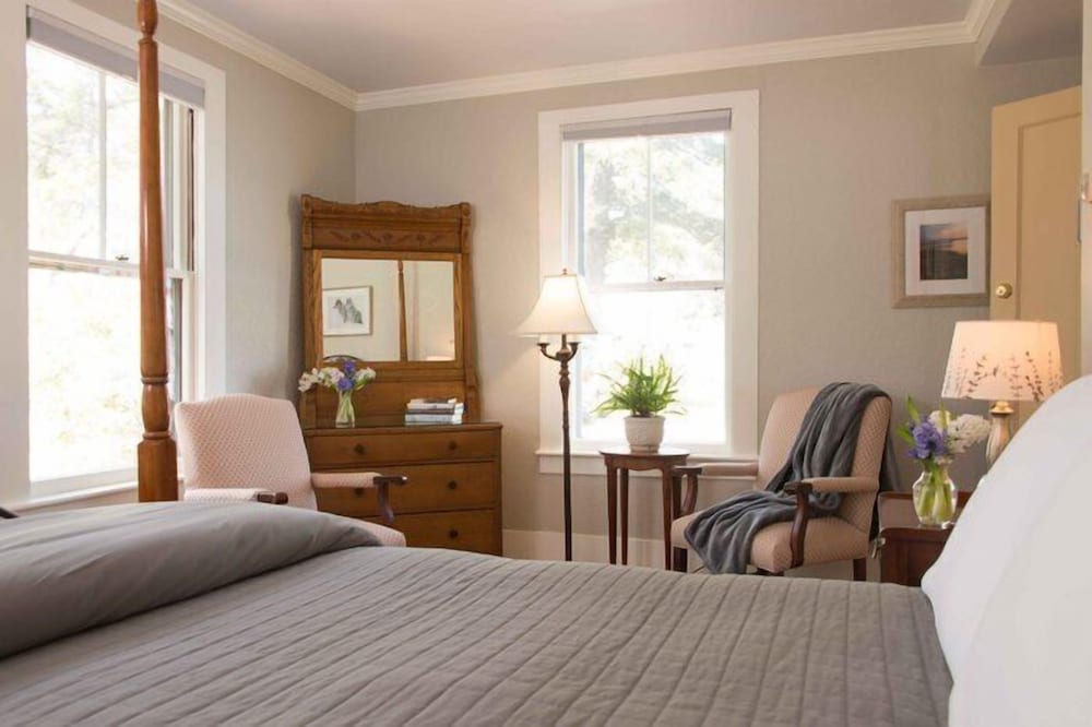 Room (Wentworth Lake) photo 3