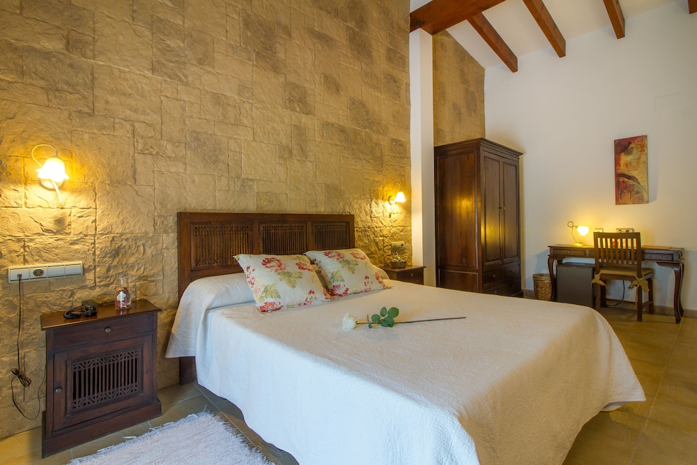 Traditional Double Room, 1 Queen Bed, Balcony - Photo 7