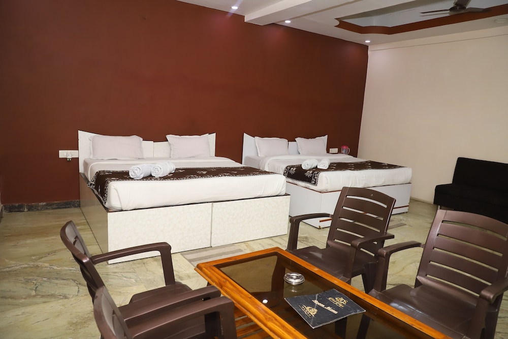 Family Room - Photo 6