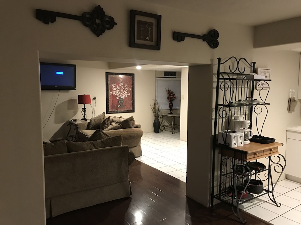 Signature Apartment, 2 Queen Beds, Non Smoking photo 3