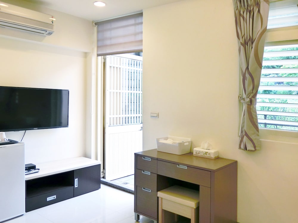 Comfort Twin Room, Shared Bathroom, Mountain View photo 3