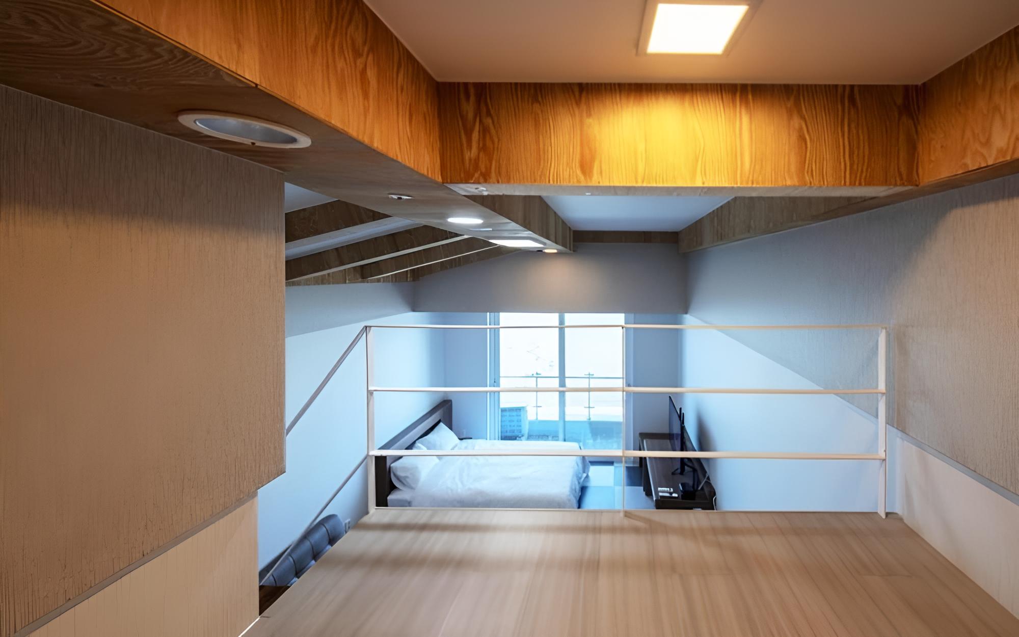 Room (Standard Room A 305 Duplex Ocean View) - Photo 8