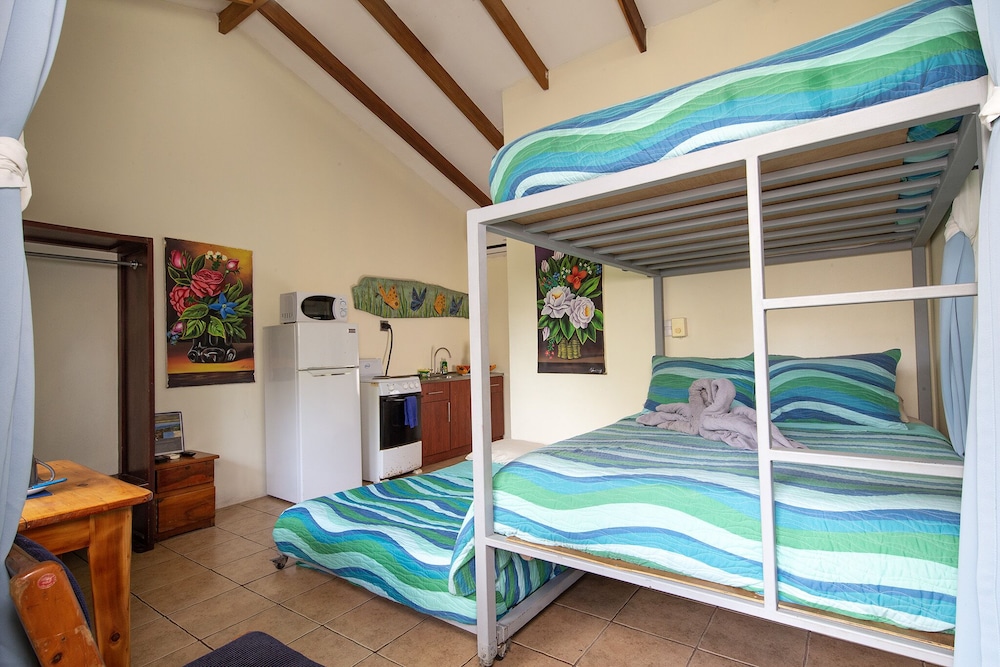 Suíte de Luxo, Cozinha, Vista para a Piscina