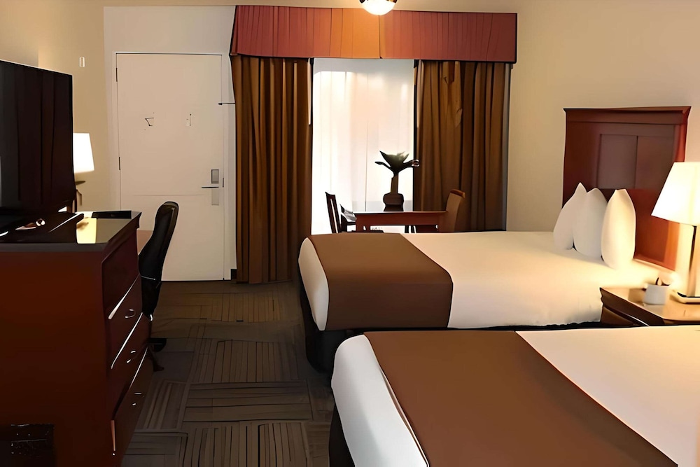 Standard Room, 2 Queen Beds, Non Smoking photo 1