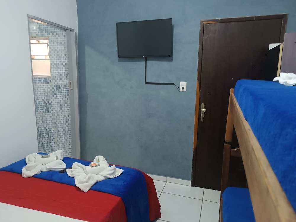 Family Quadruple Room, Non Smoking, Ensuite photo 2