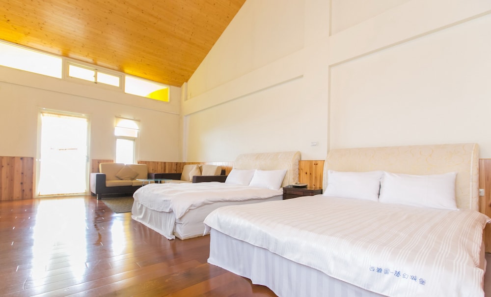 Deluxe Quadruple Room, Valley View photo 3