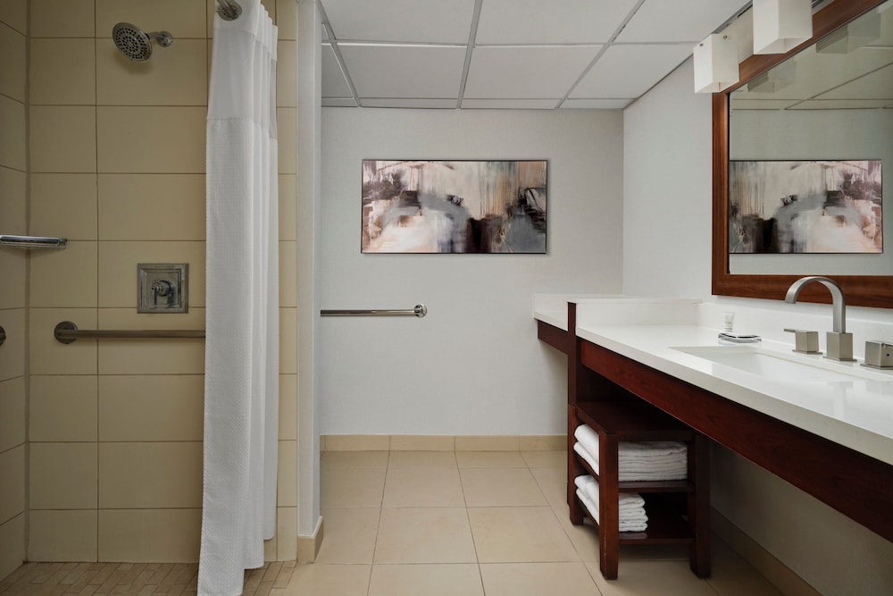 Club Room, 2 Double Beds - Photo 6
