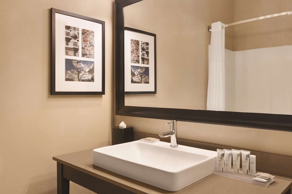 Suite, 1 Bedroom, Non Smoking photo 2