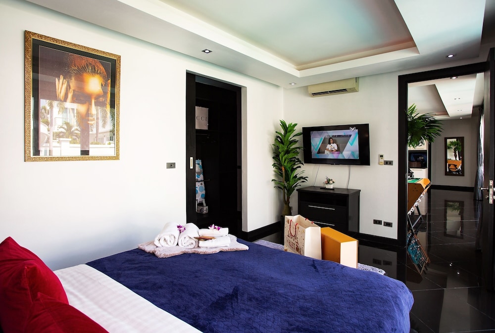 Four-Bedroom Villa with Private Pool