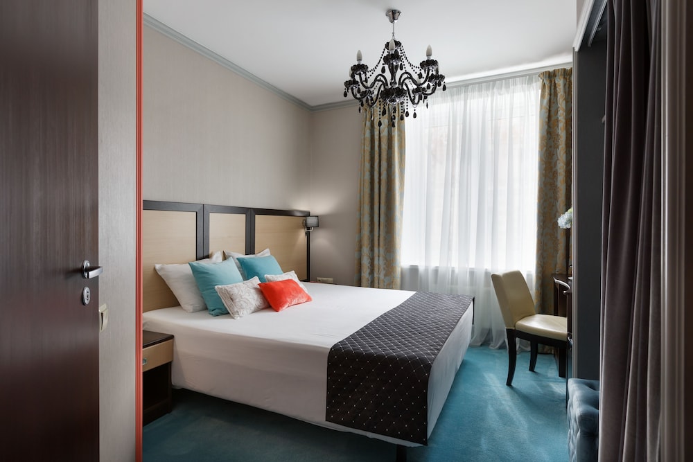 Standard Double or Twin Room photo 1