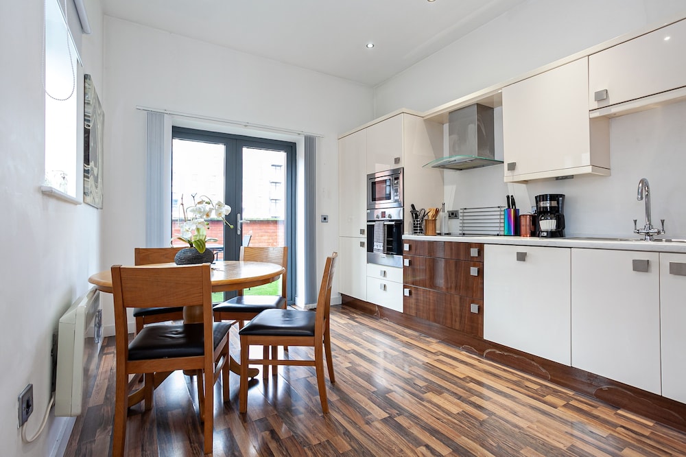 Deluxe Apartment, 2 Bedrooms, Terrace photo 3
