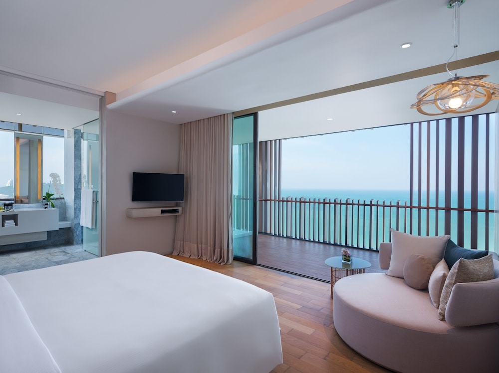 Suite, 1 King Bed, Ocean View (Prestige)