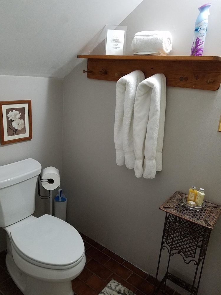 Room, Private Bathroom (2. The Depot Room) photo 3